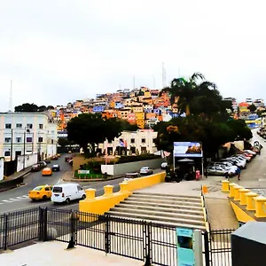 Puerto Santa Ana, Con Vista Al Rio Guayaquil